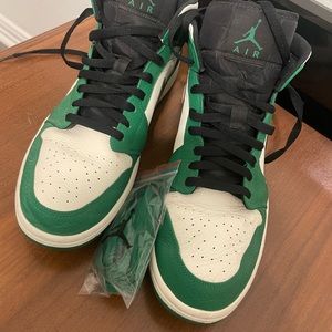 Air Jordan mid (2018 PINE GREEN)